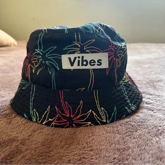 Rue 21 Vibes Palm Tree Bucket Hat - Picture 2 of 3
